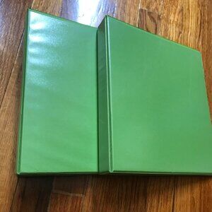 Back to School! Staples  1.5" Green 3-Ring  Binder
